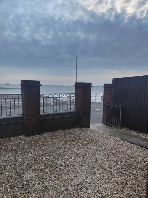 Shoreline Seaside Holiday Home Aberavon Beach Port Talbot Exterior foto